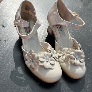 Rachel Shoes for girls size 2m